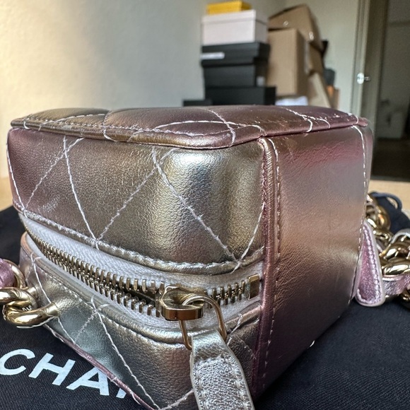 Chanel Quilted Mini Bag in Metallic Pink and Gold Box Bag - Picture 13 of 15